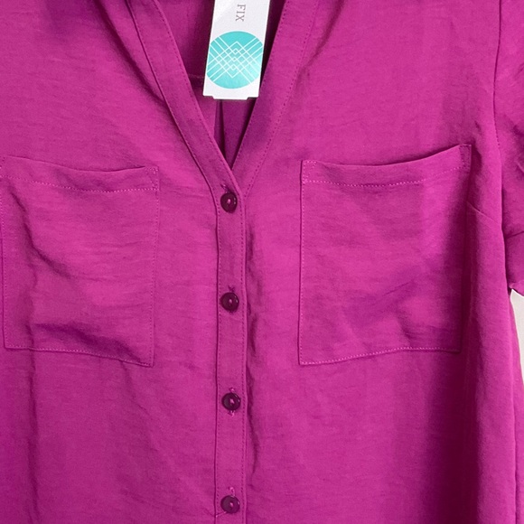 Fortune + Ivy Short-Sleeve Button-Down Shirt in Burgundy - Picture 7 of 10